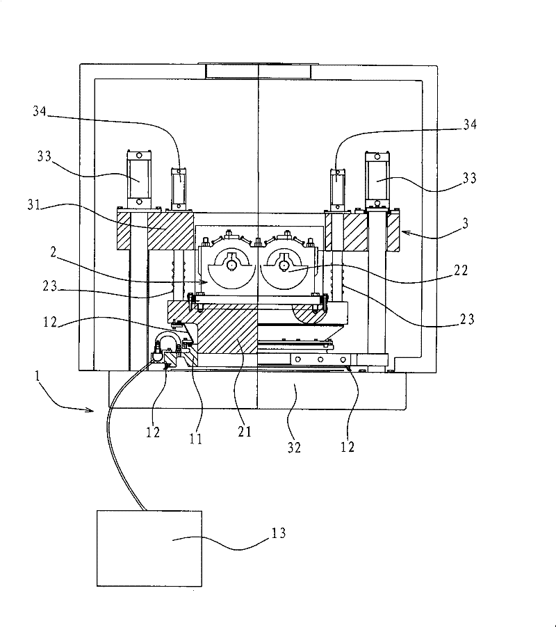 Method and equipment for pressing granulated aggregate into synthetic plate