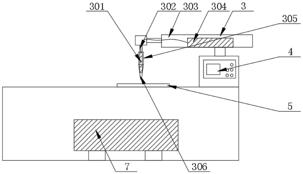 Laser cutting device for special-shaped hardware