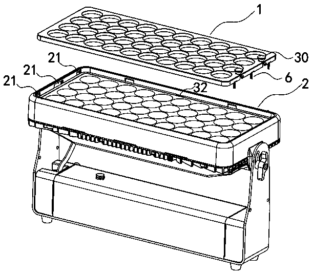 Rapid replacing structure for spreading film of LED lamp