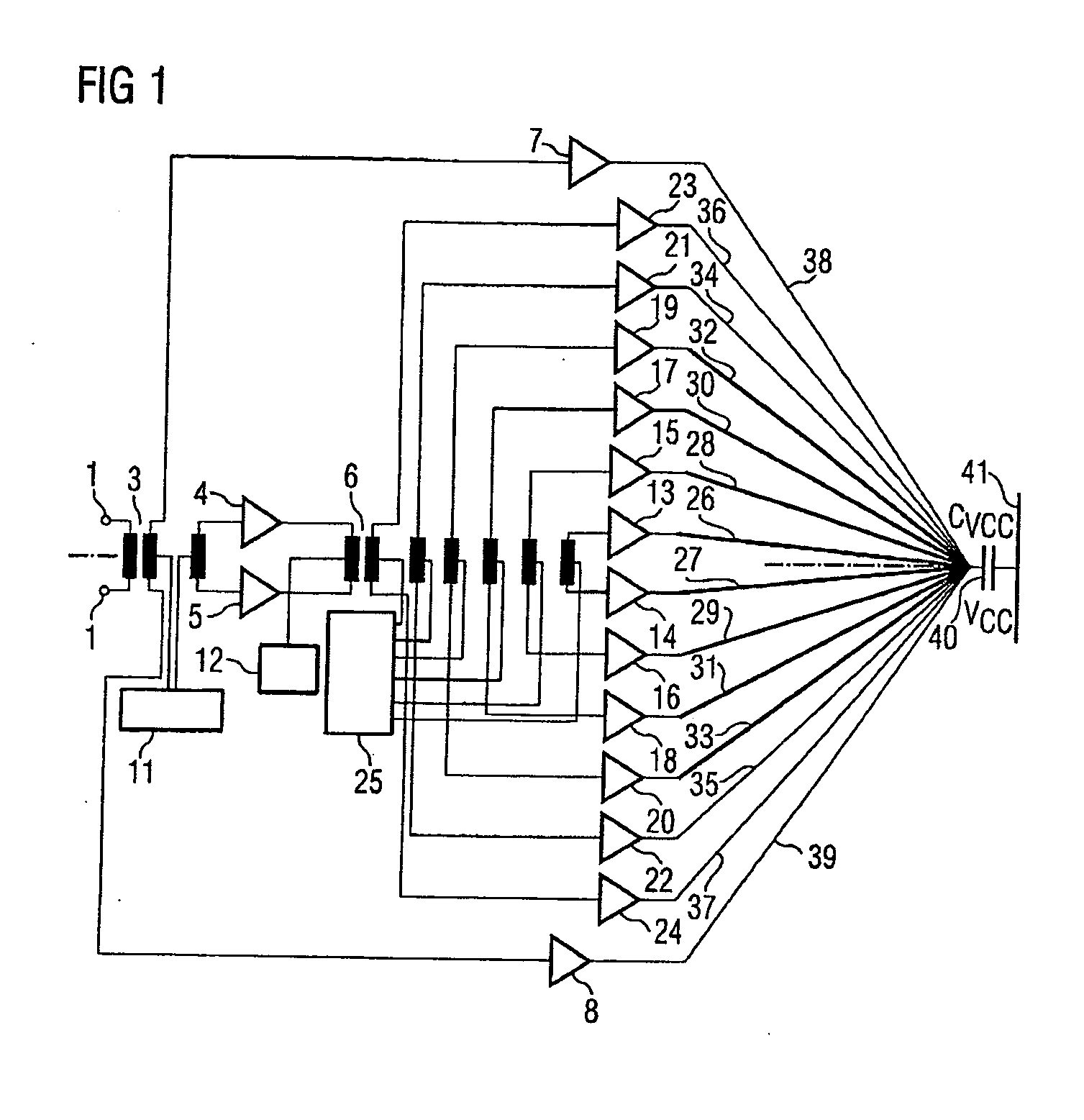 Power amplifier arrangement having an antenna, and a method for amplification and emission of a signal
