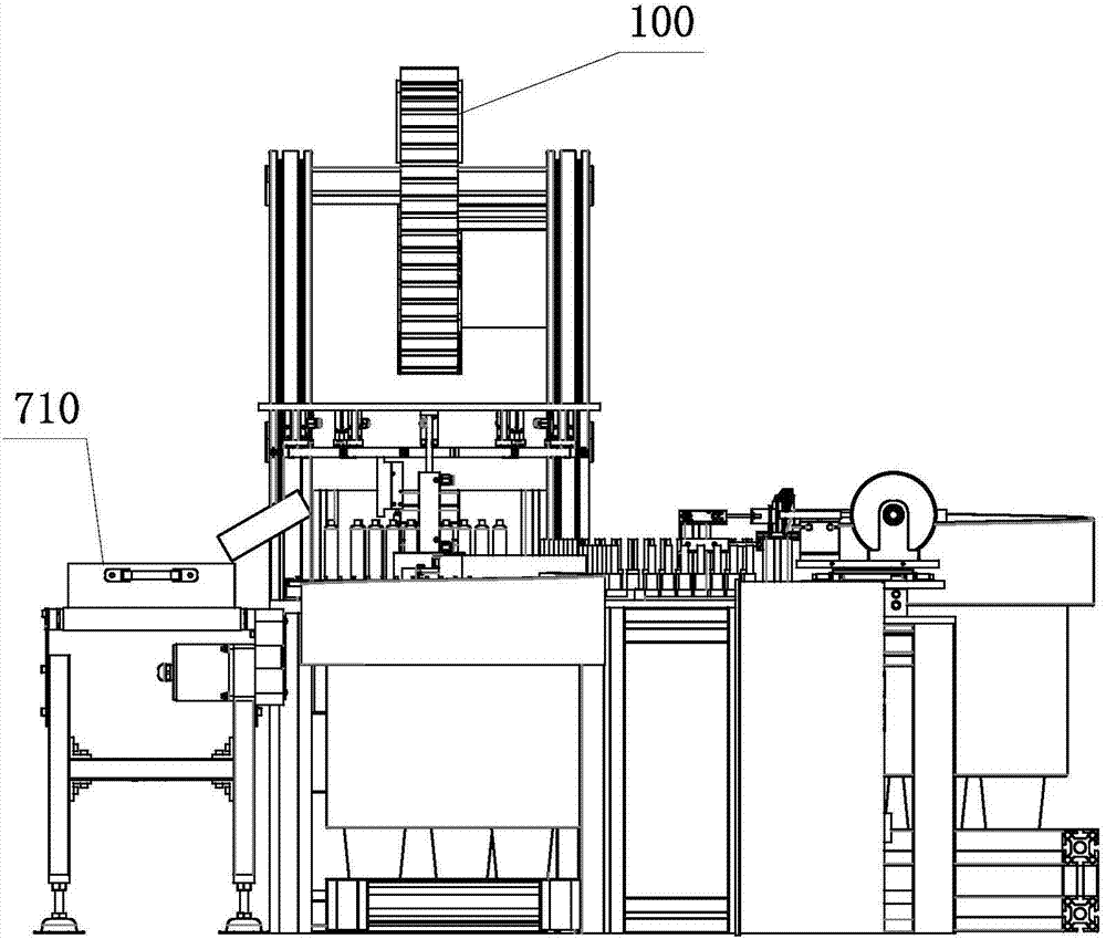 Automatic assembling device and method