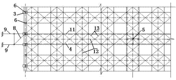 Extra-large-span cross-section-variable pre-stressed normally placed evacuating quadrangular pyramid space grid and manufacturing method thereof