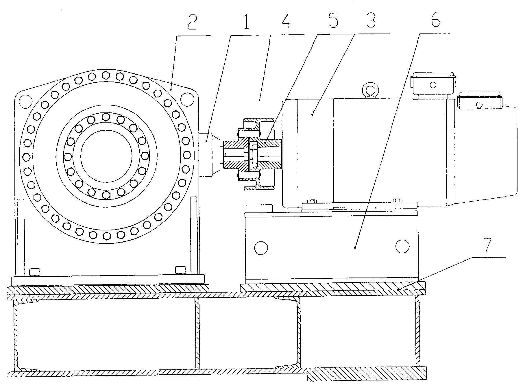 Bottom working roll transmission device of super wide lapping machine