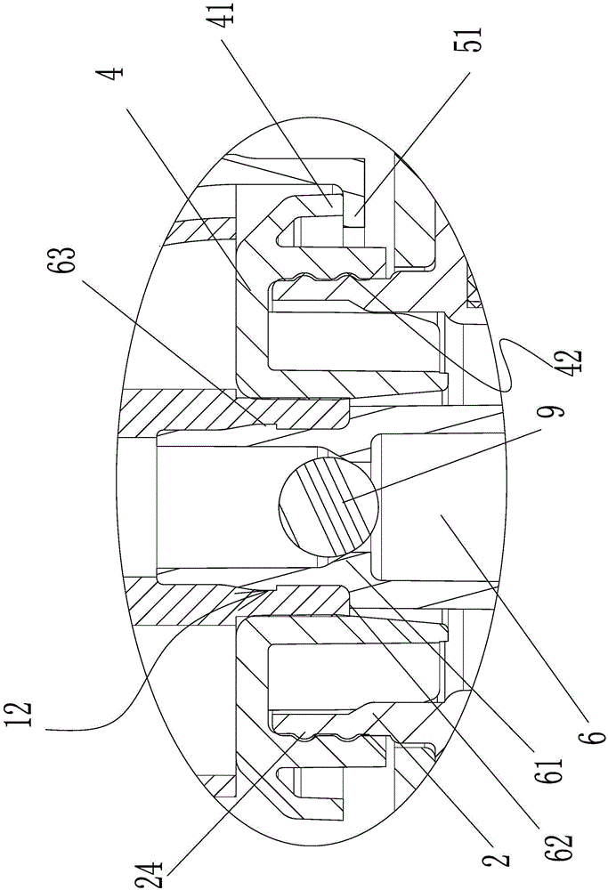 Buckle type protective structure and emulsion pump device