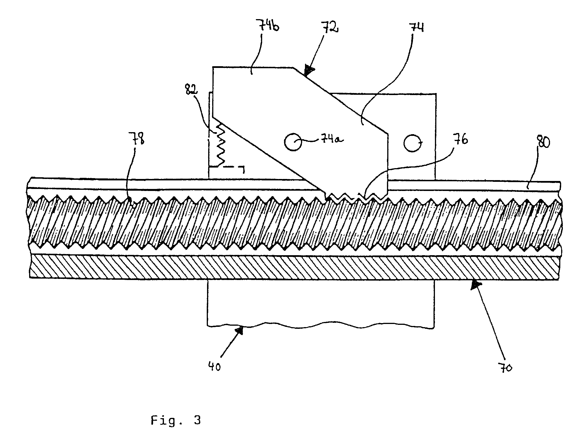 Paring apparatus with pivotable paring head