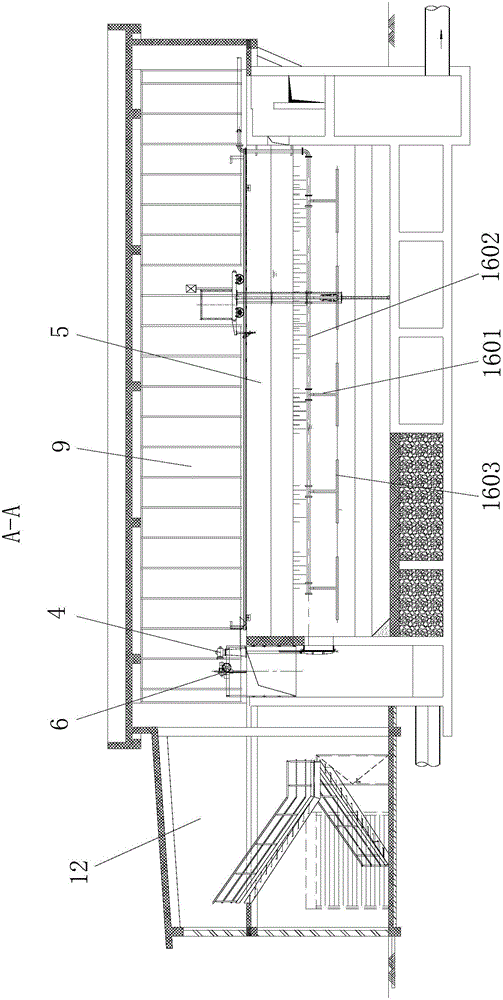 Aerated grit chamber with integrated functions of grit removing, skimming and oil removing