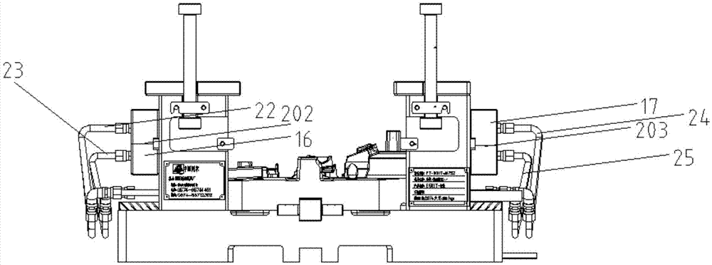 Die provided with PLC temperature control device and used for low-pressure pouring and method