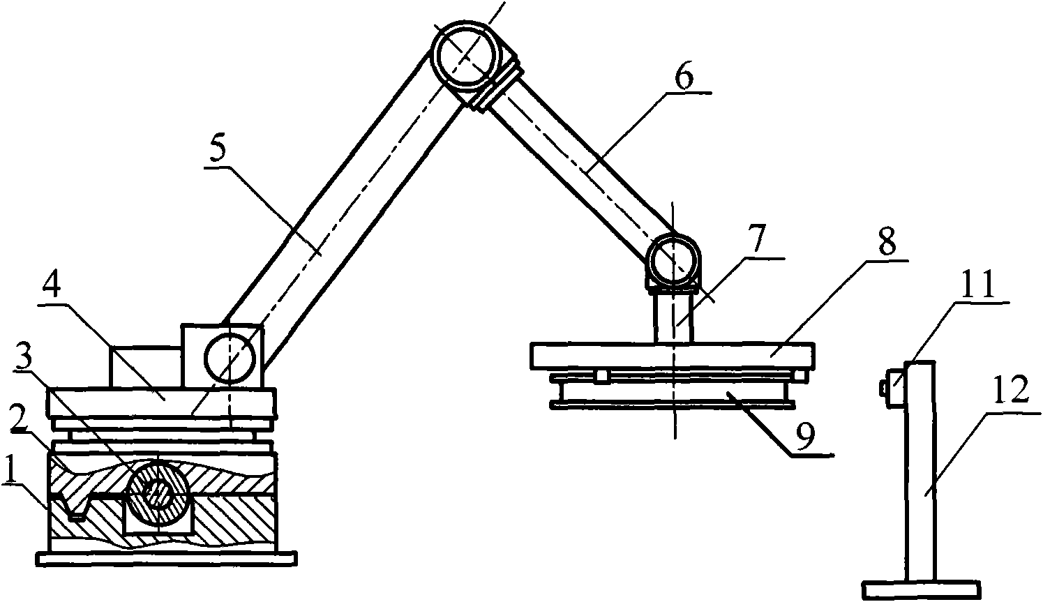 Robot for assembling and disassembling automobile wheel on braced chain coating line