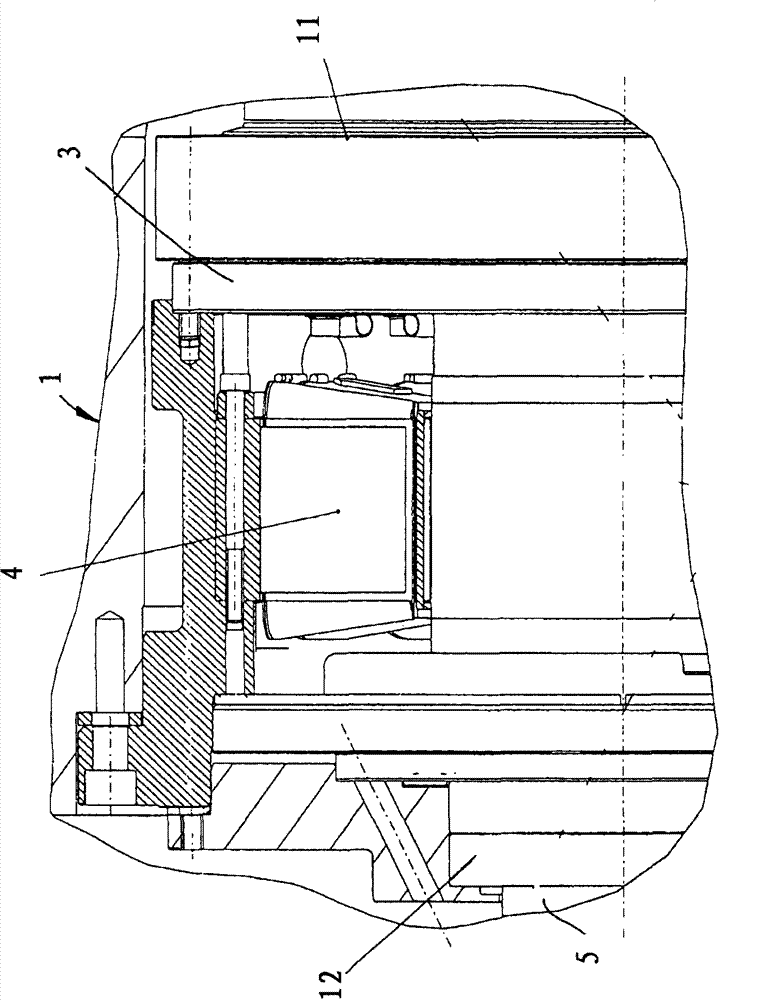 Turbo-machine for compressing gaseous or liquid fluid