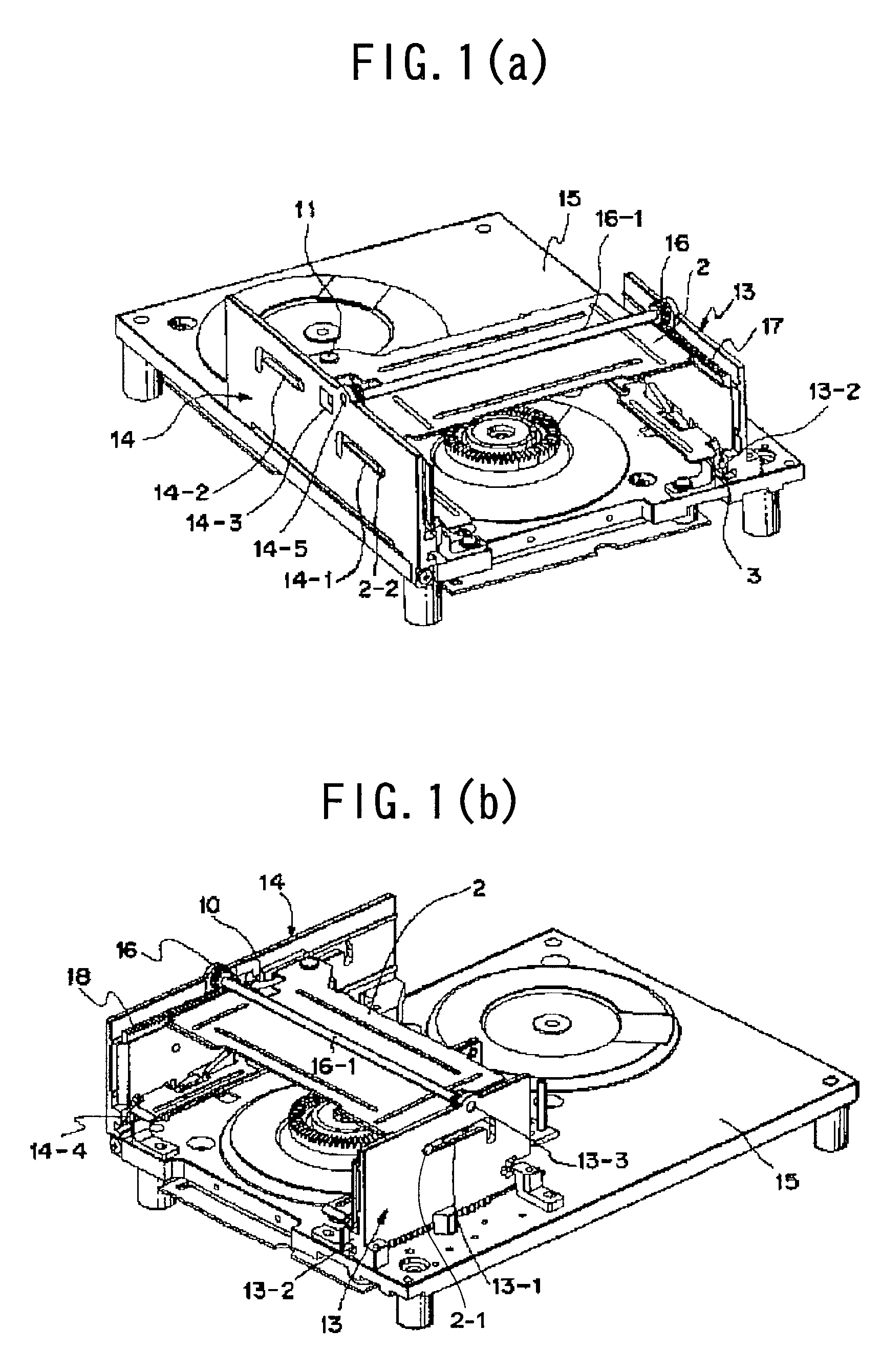 Cartridge locking mechanism for magnetic tape apparatus