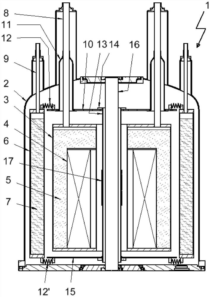 Cryostat assembly having a resilient, heat-conducting connection element