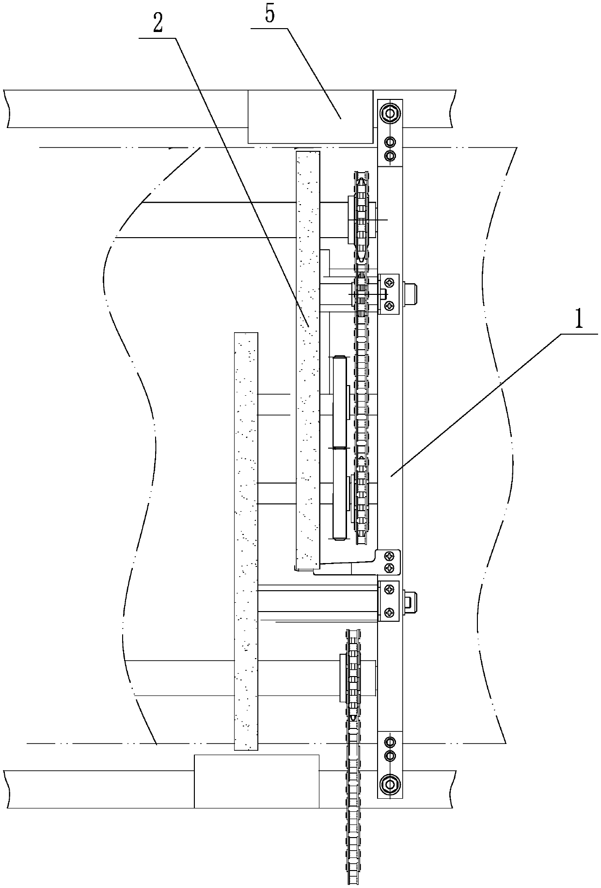 Dough cake conveying flour upper cleaning device