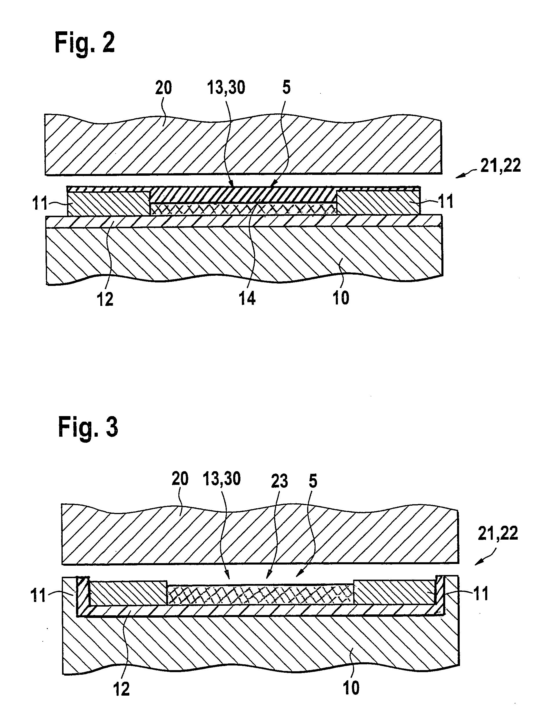Sensor element for detecting a physical measuring variable between bodies exposed to high tribological strain
