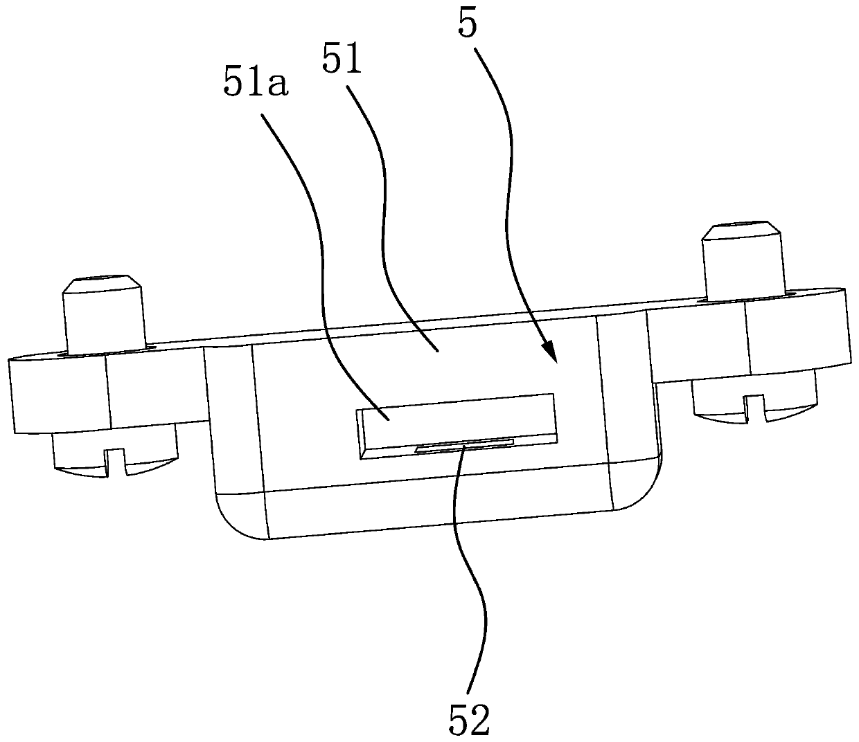 Guiding and threading structure in automatic threading device of industrial sewing machine