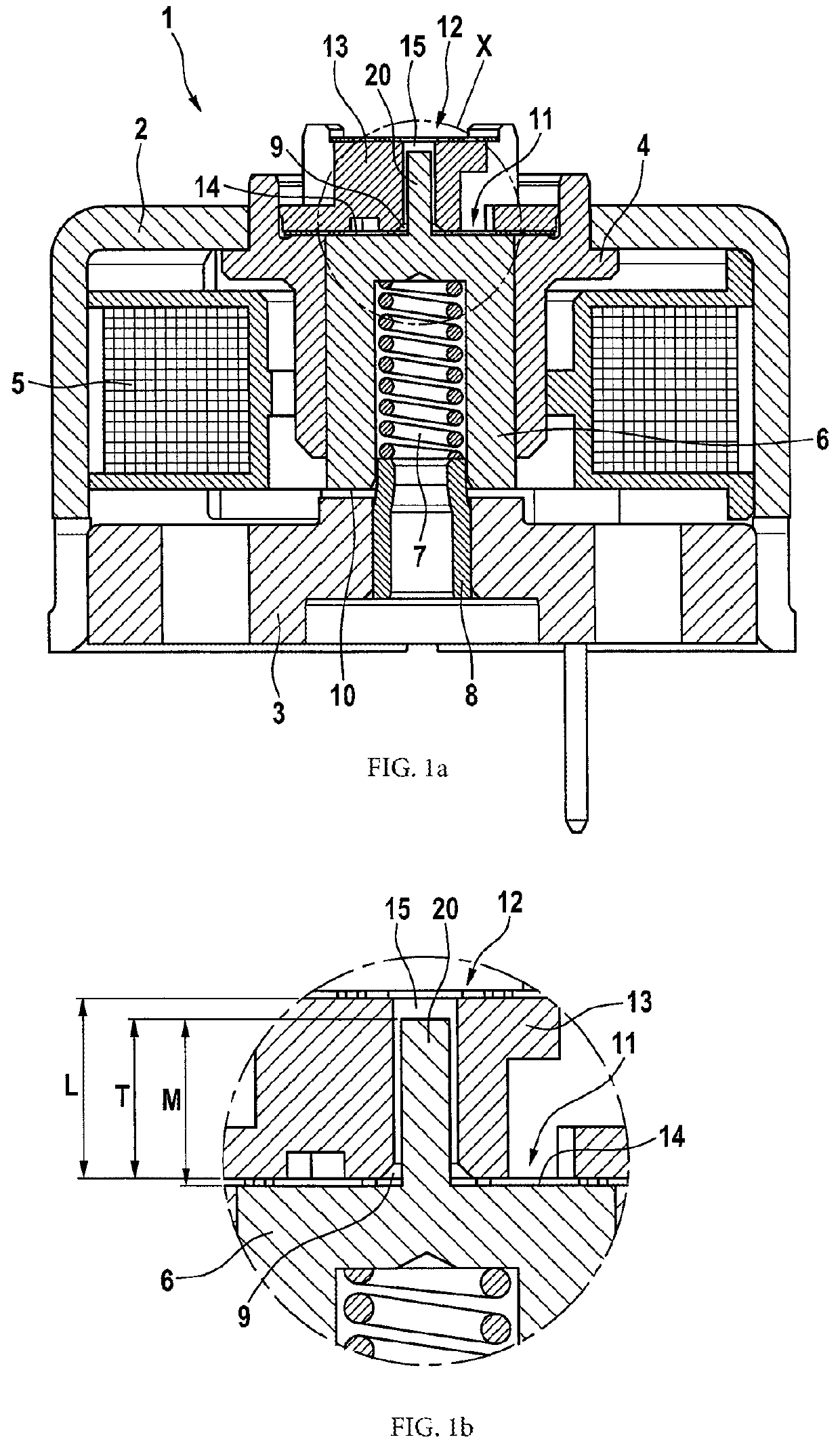 Piston pump comprising a piston with a profiled front face