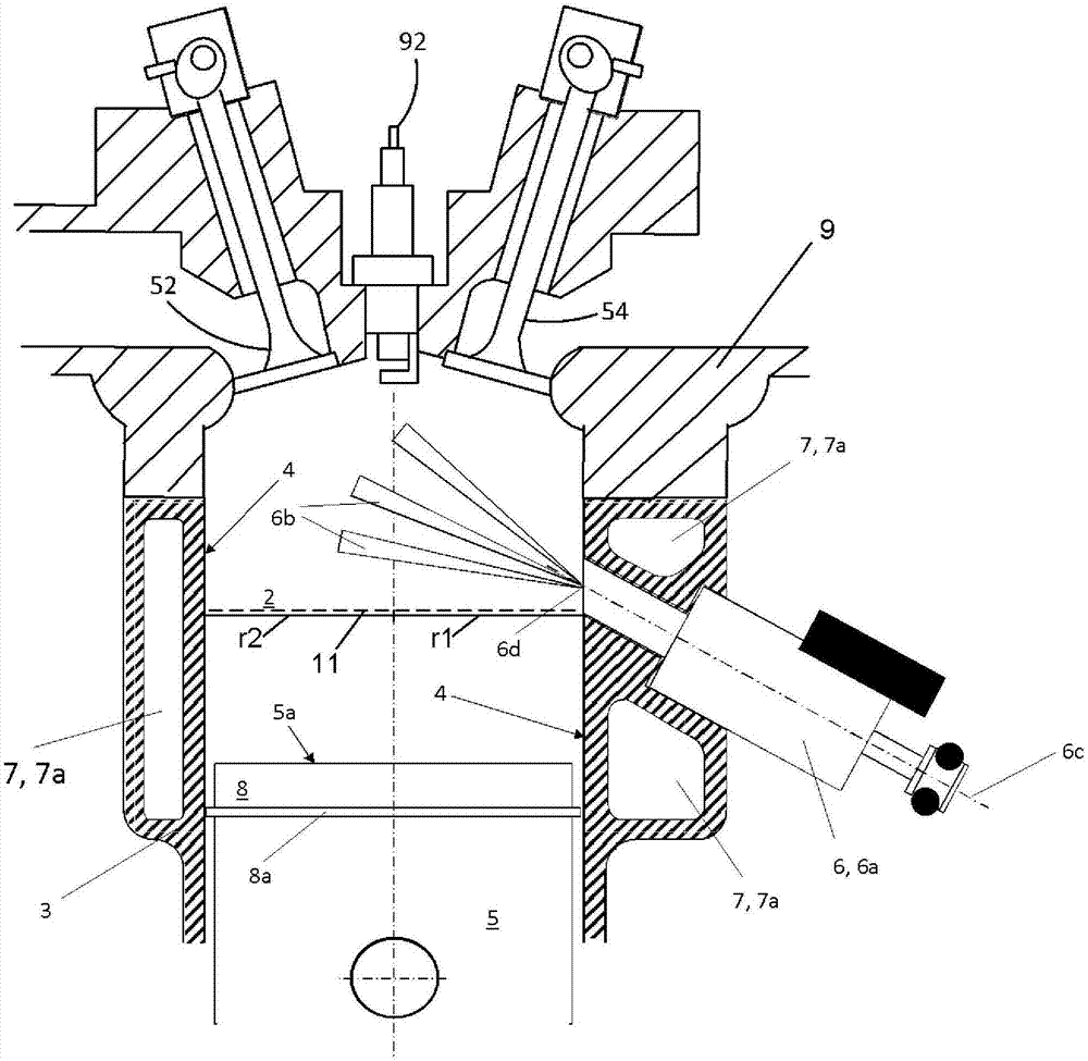 Internal combustion engine having spraying device in cylinder tube, and operating method thereof