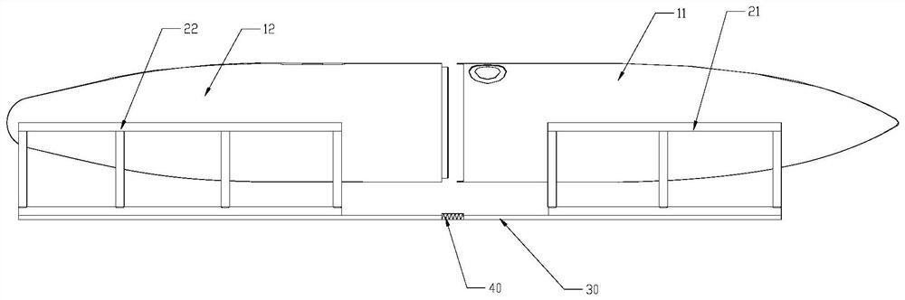 Thin-wall auxiliary fuel tank assembling device and method