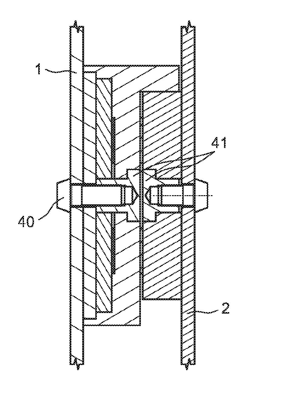 Method and device for connecting and separating two elements, with connecting plates