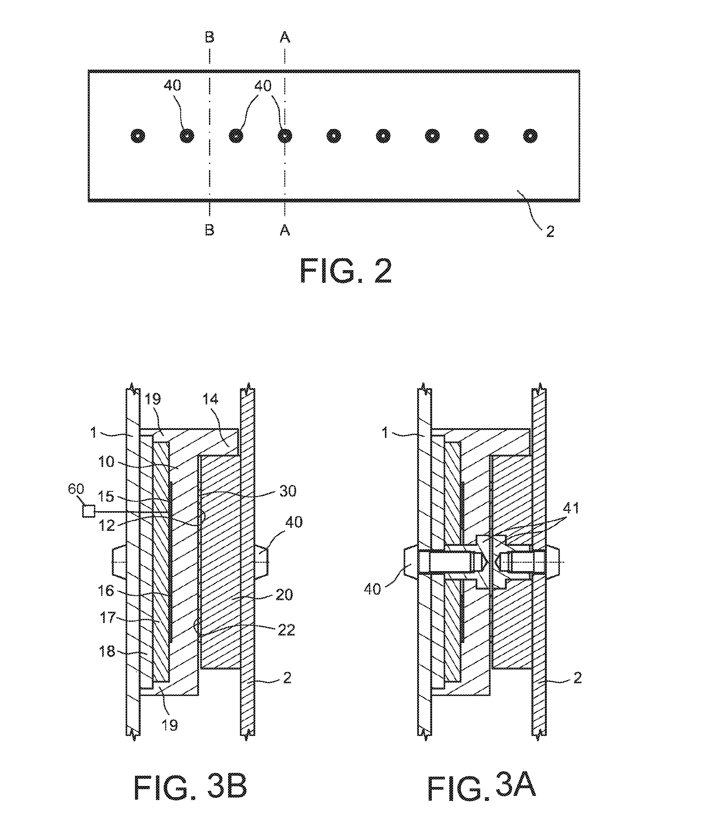 Method and device for connecting and separating two elements, with connecting plates