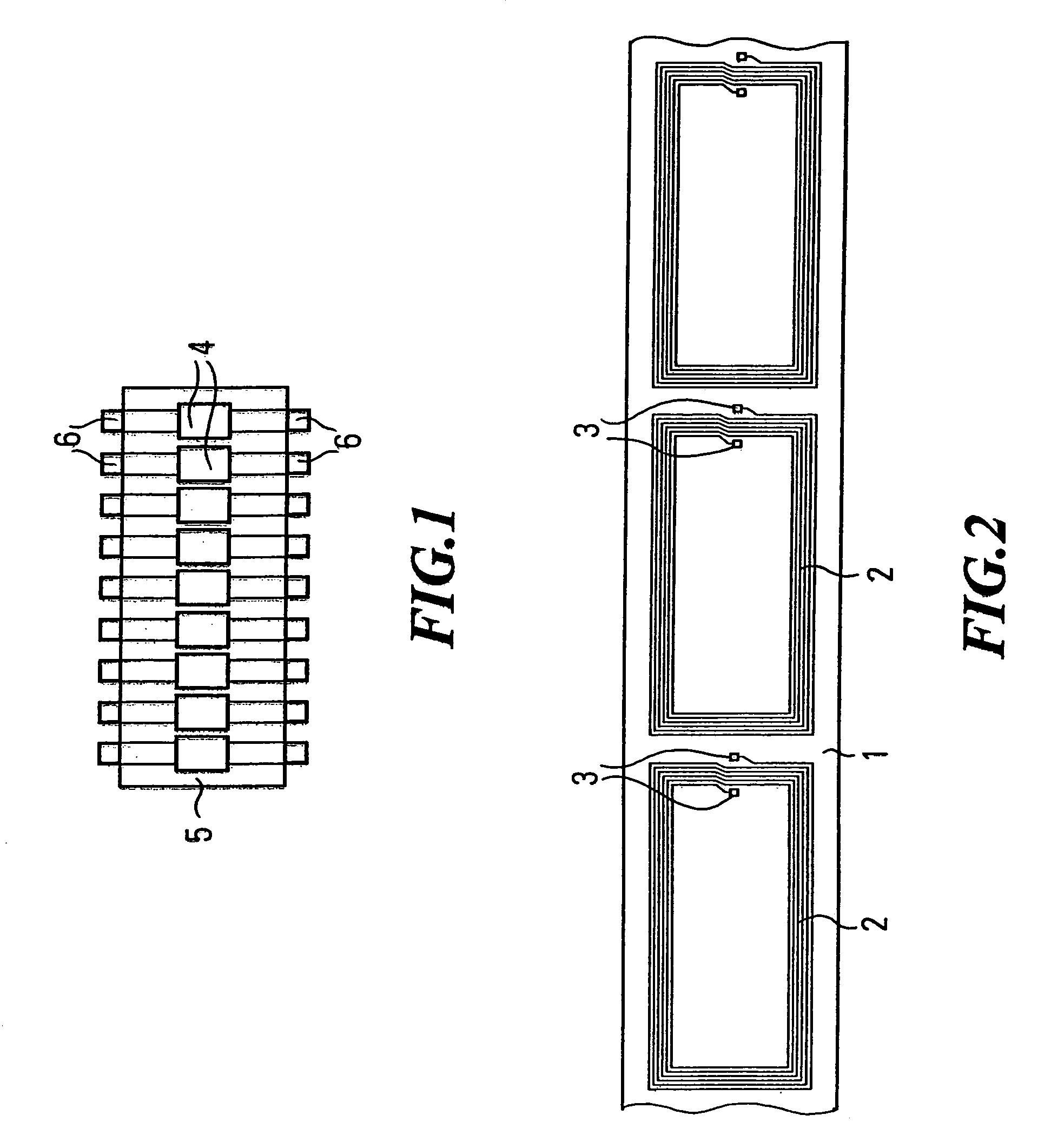 Method for connecting microchips to an antenna arranged on a support strip for producing a transponder
