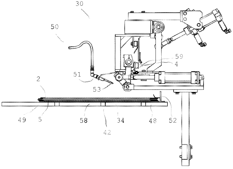 Device and method for fitting sacks