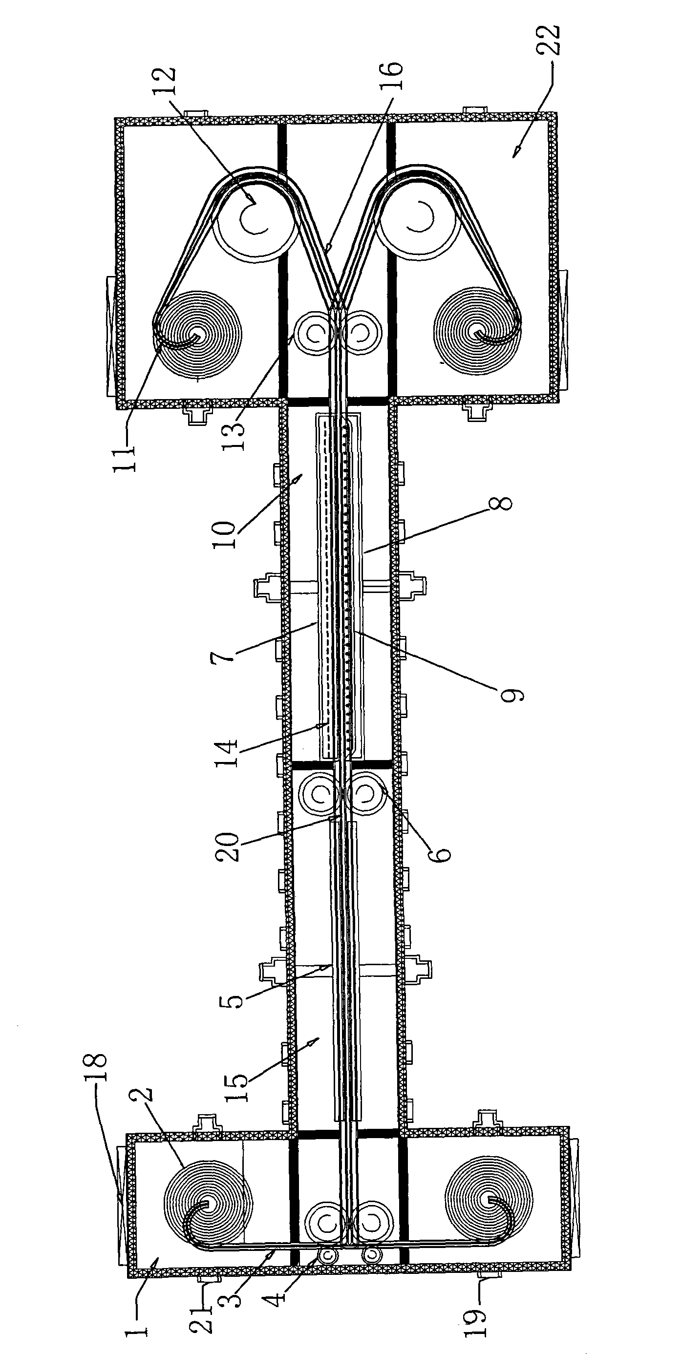 Roll-to-roll plasma device for enhancing chemical vapor deposition