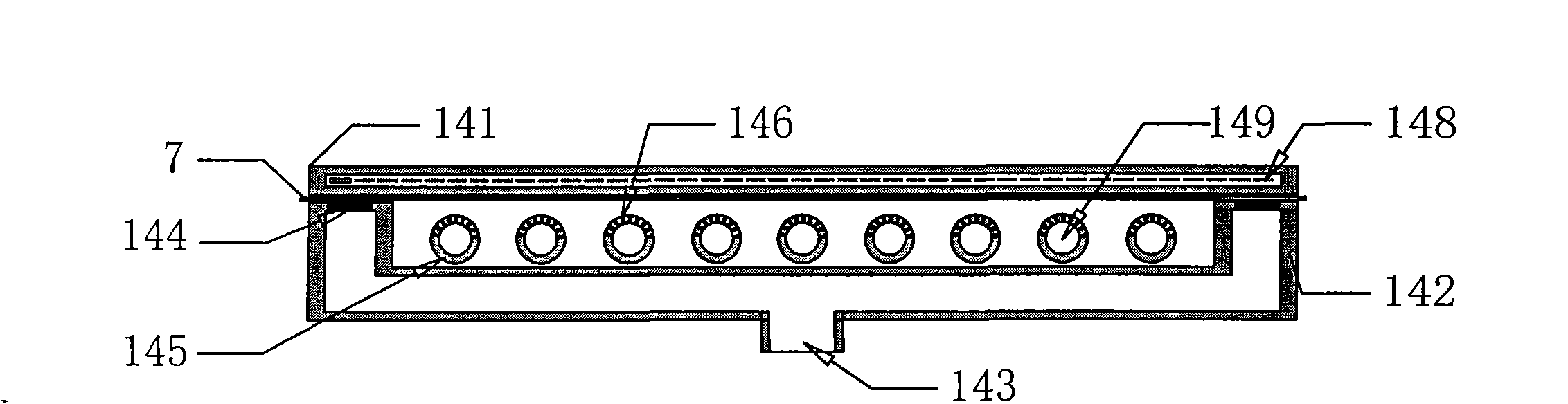 Roll-to-roll plasma device for enhancing chemical vapor deposition