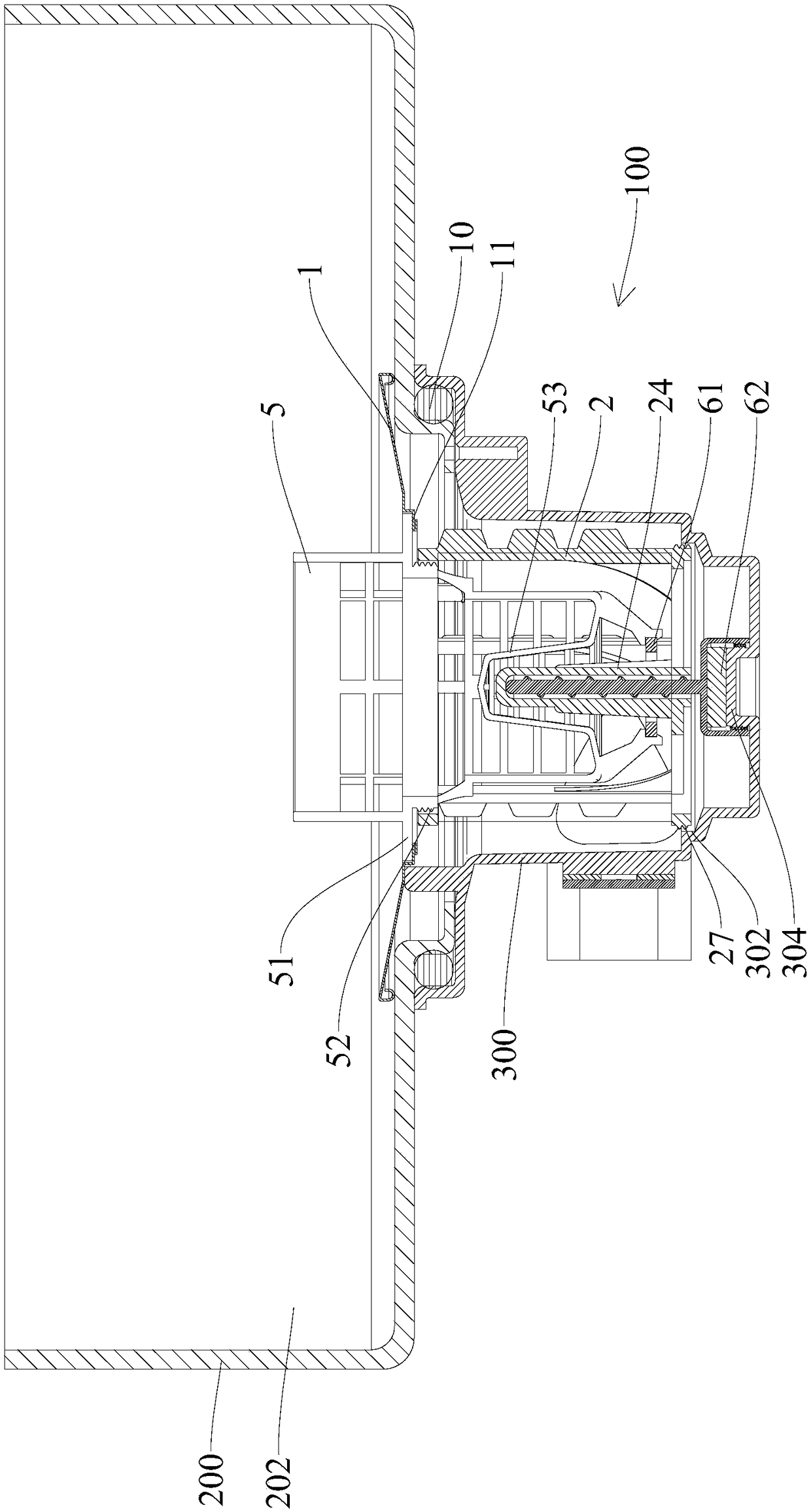 Dish-washing machine and filtering system thereof