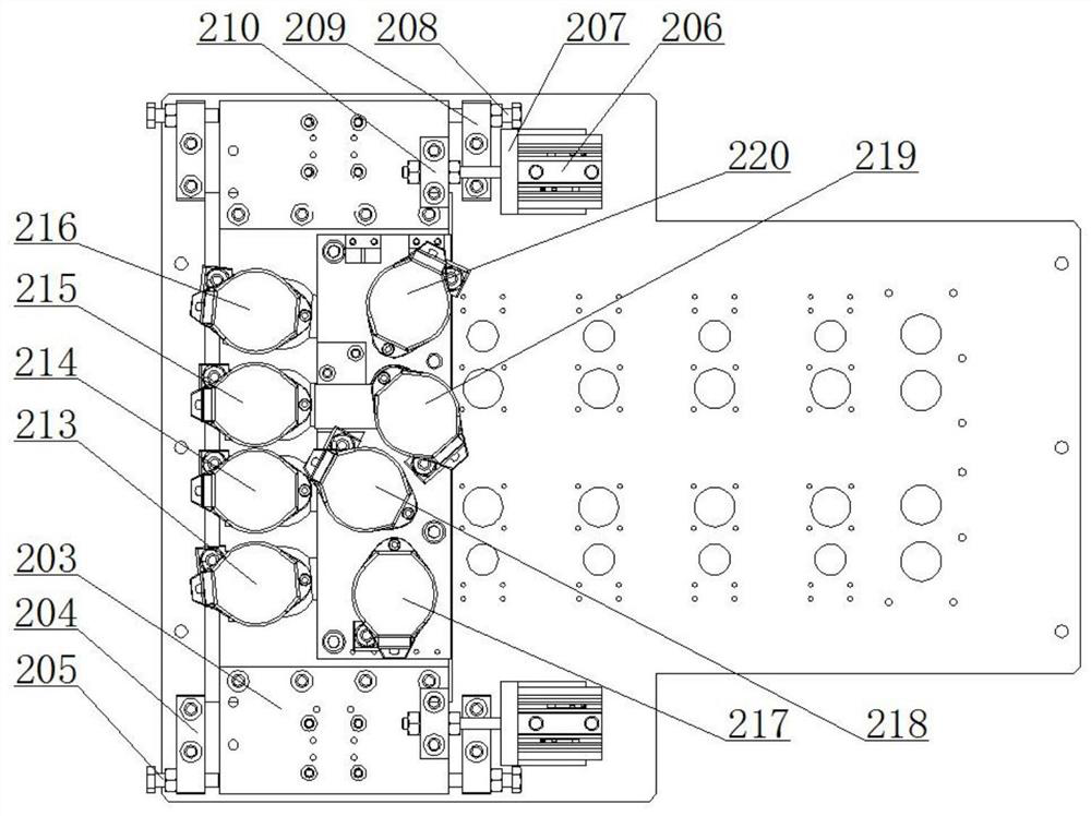 An automatic displacement mechanism of a tightening machine