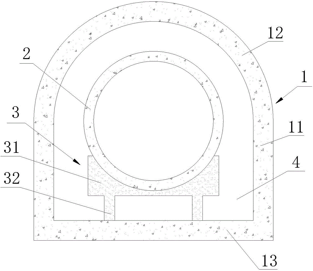 Water diversion pipe structure in local material dam and construction method