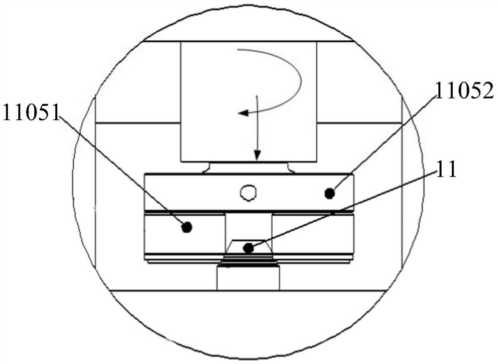 High-precision nut cap rotary riveting device