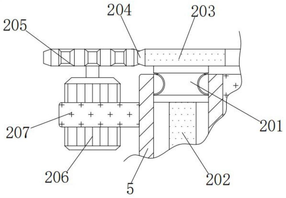Material transfer device for spraying-free plastic processing