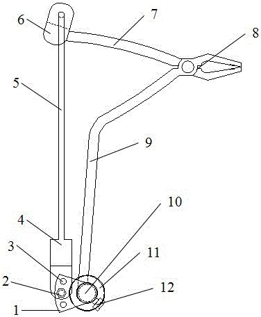 Pin-pulling pliers for replacing tensile insulators with ground potential of transmission lines and using methods thereof