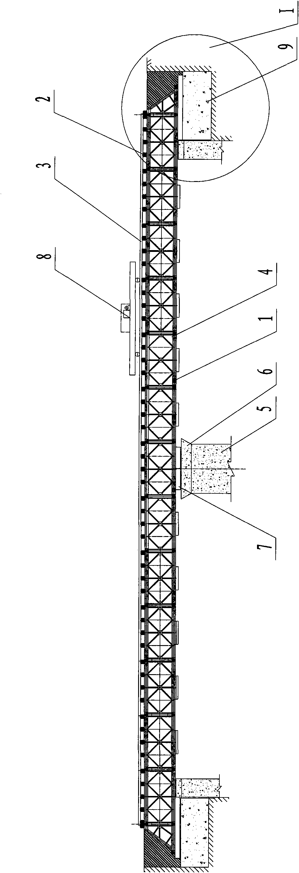 Break-of-gauge beam for large and long foundation pits and construction method thereof