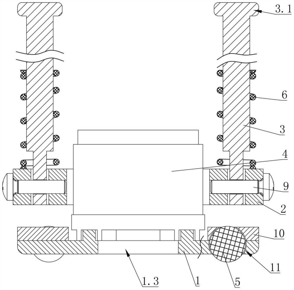 Displacement sensing device of robot and feedback control method