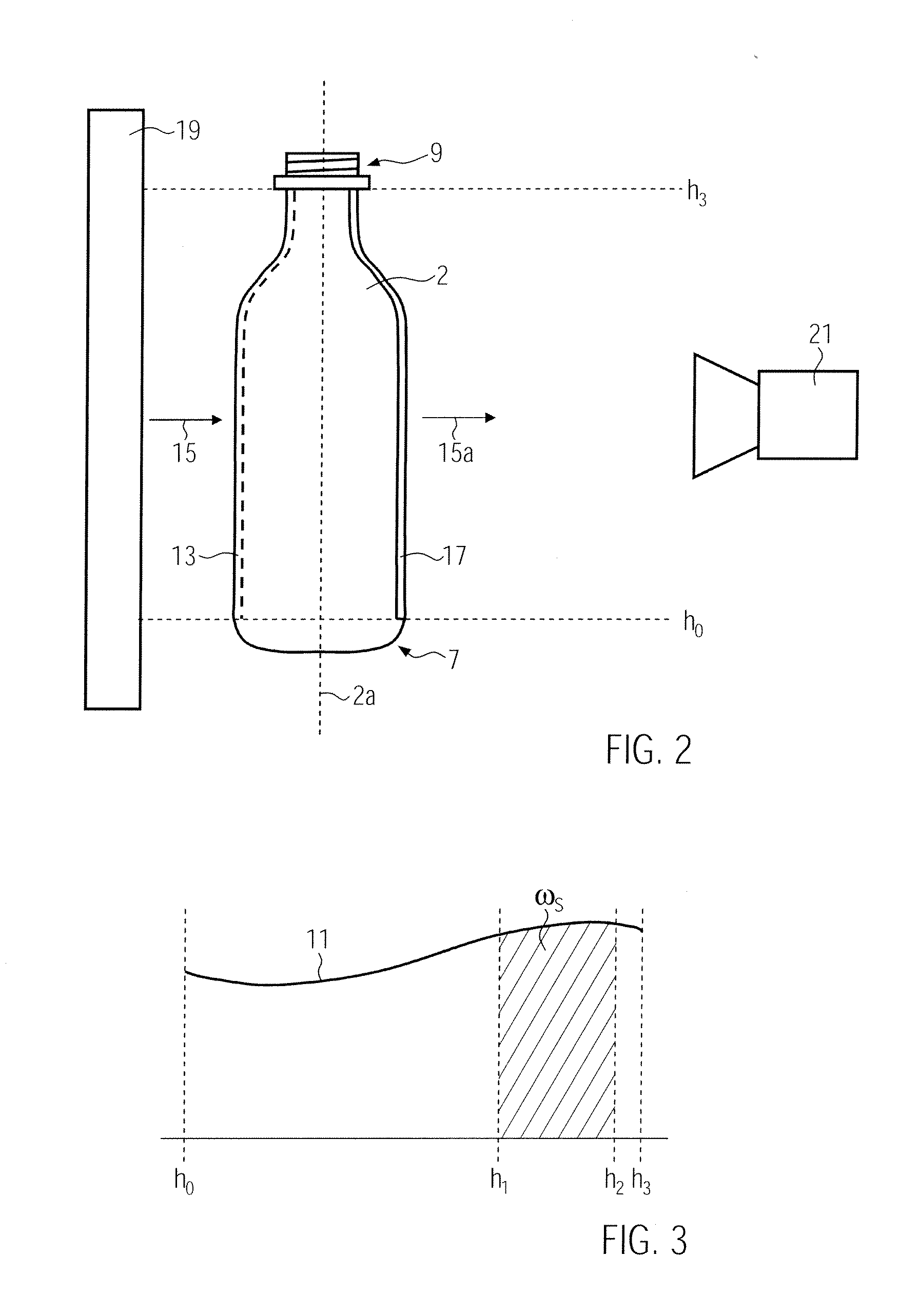 Method and device for determining the mass and/or a mass proportion of a wall section of a plastic bottle