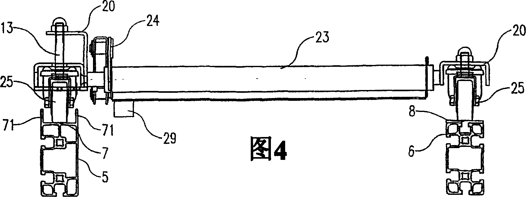 Apparatus and transport container for transport and controlled discharge of a load