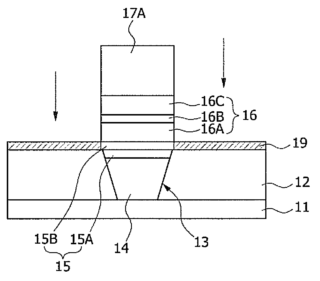 Semiconductor device having insulating layer formed through oxidization of electrode