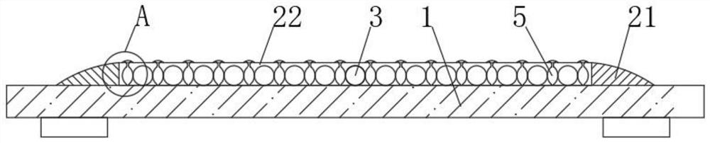 A fencing auxiliary training device and training method thereof