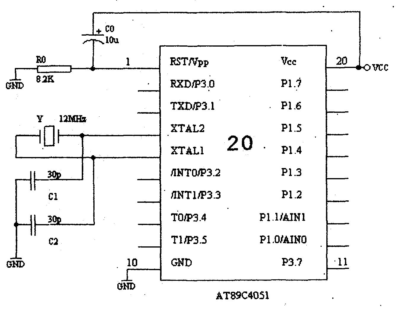 Anti-pet stampede alarm and method for distinguishing trampled by people and small animals