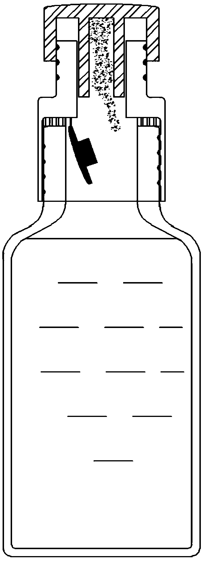 Solid-liquid split charging bottle