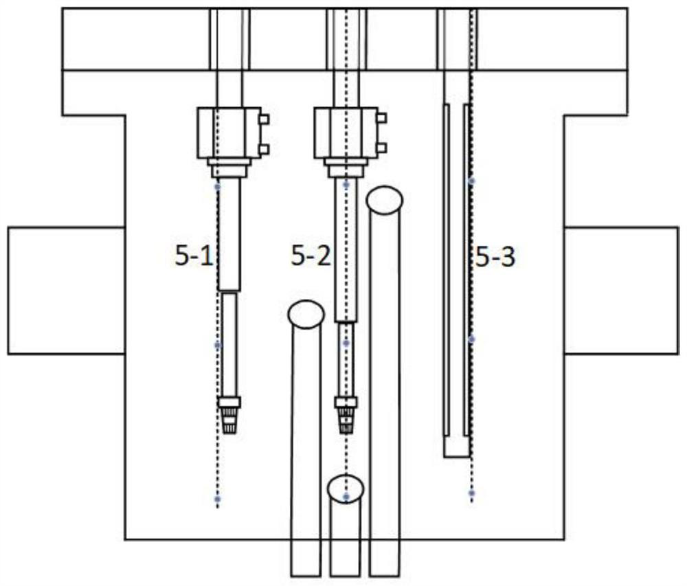 Visible large-scale telescopic well fluid-solid-heat coupling natural gas hydrate exploiting experimental simulation device and method