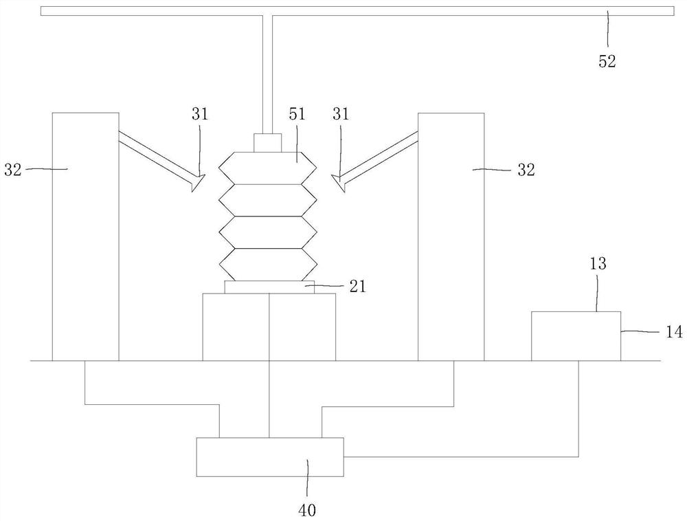 Insulator cleaning device and cleaning method