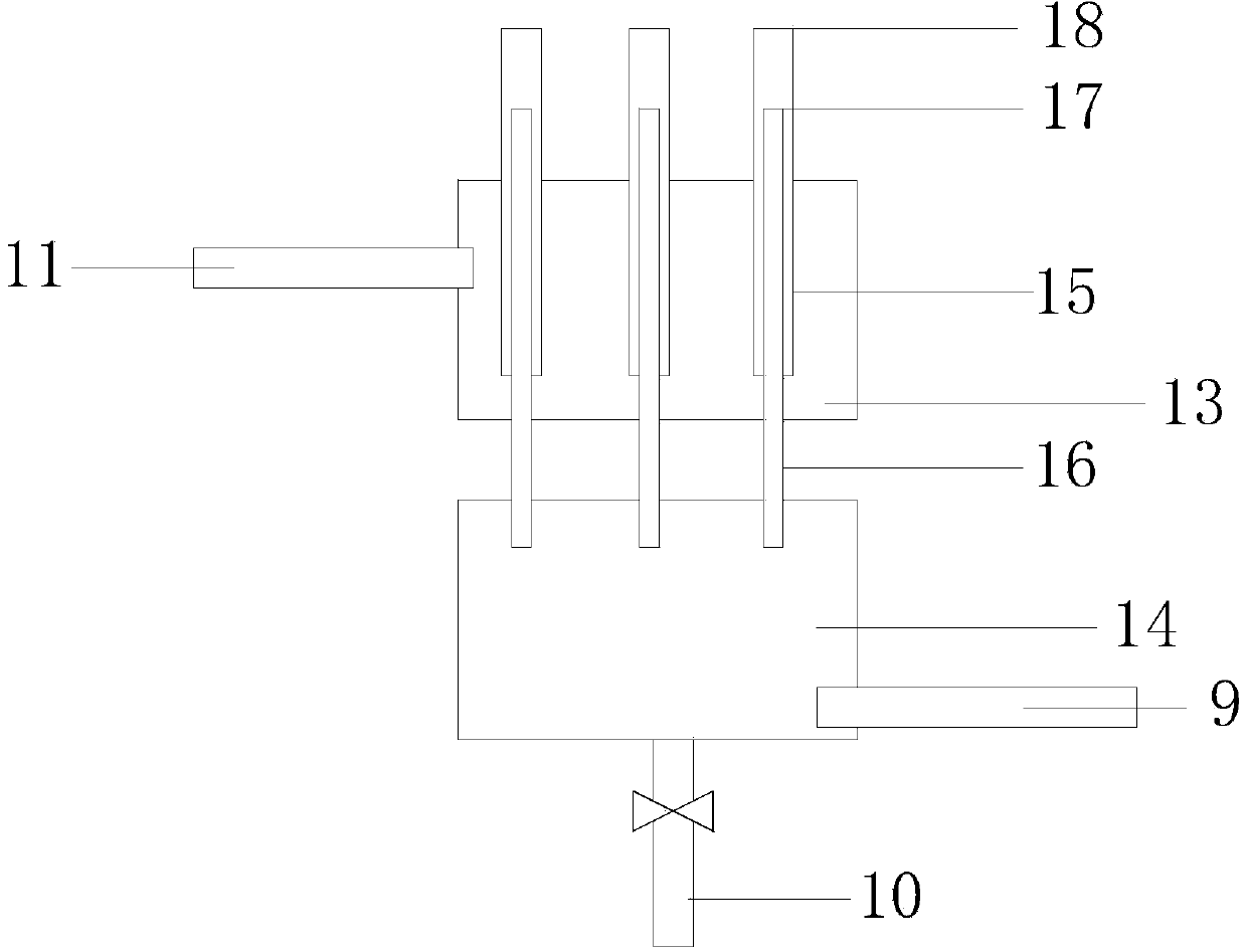 Large-phase-ratio extraction device for organic liquid film on bubble surface