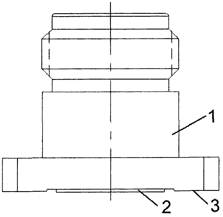 N-type flange connector with improved cross modulation