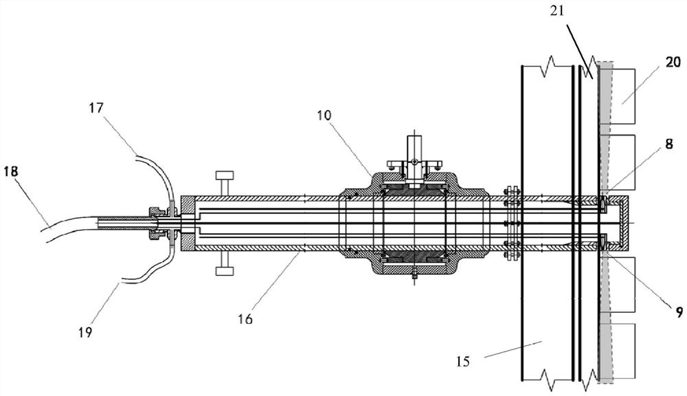 High-pressure gas and liquid flushing device and method for processing shield cutter disc mud cake