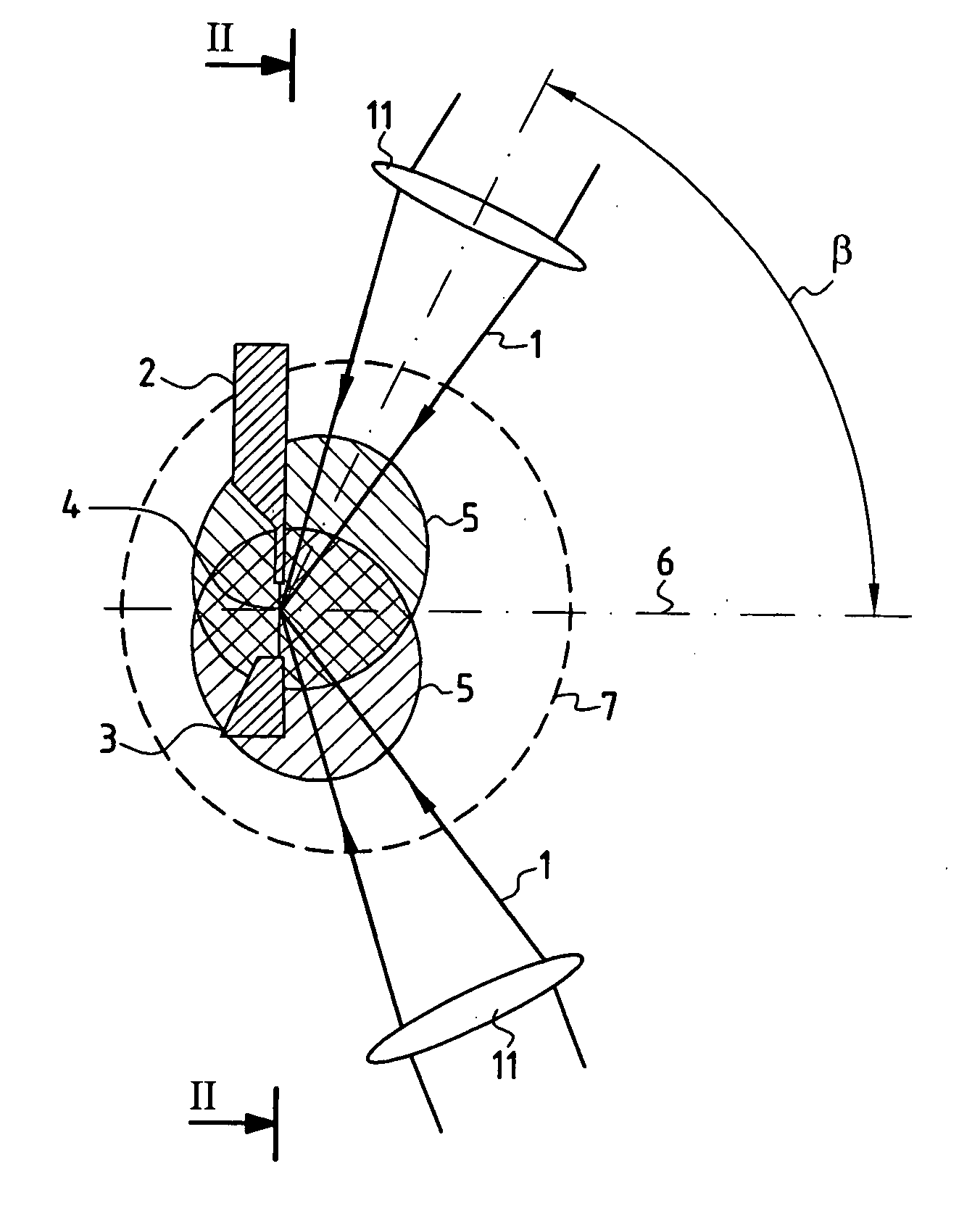 Apparatus for generating light in the extreme ultraviolet and use in a light source for extreme ultraviolet lithography
