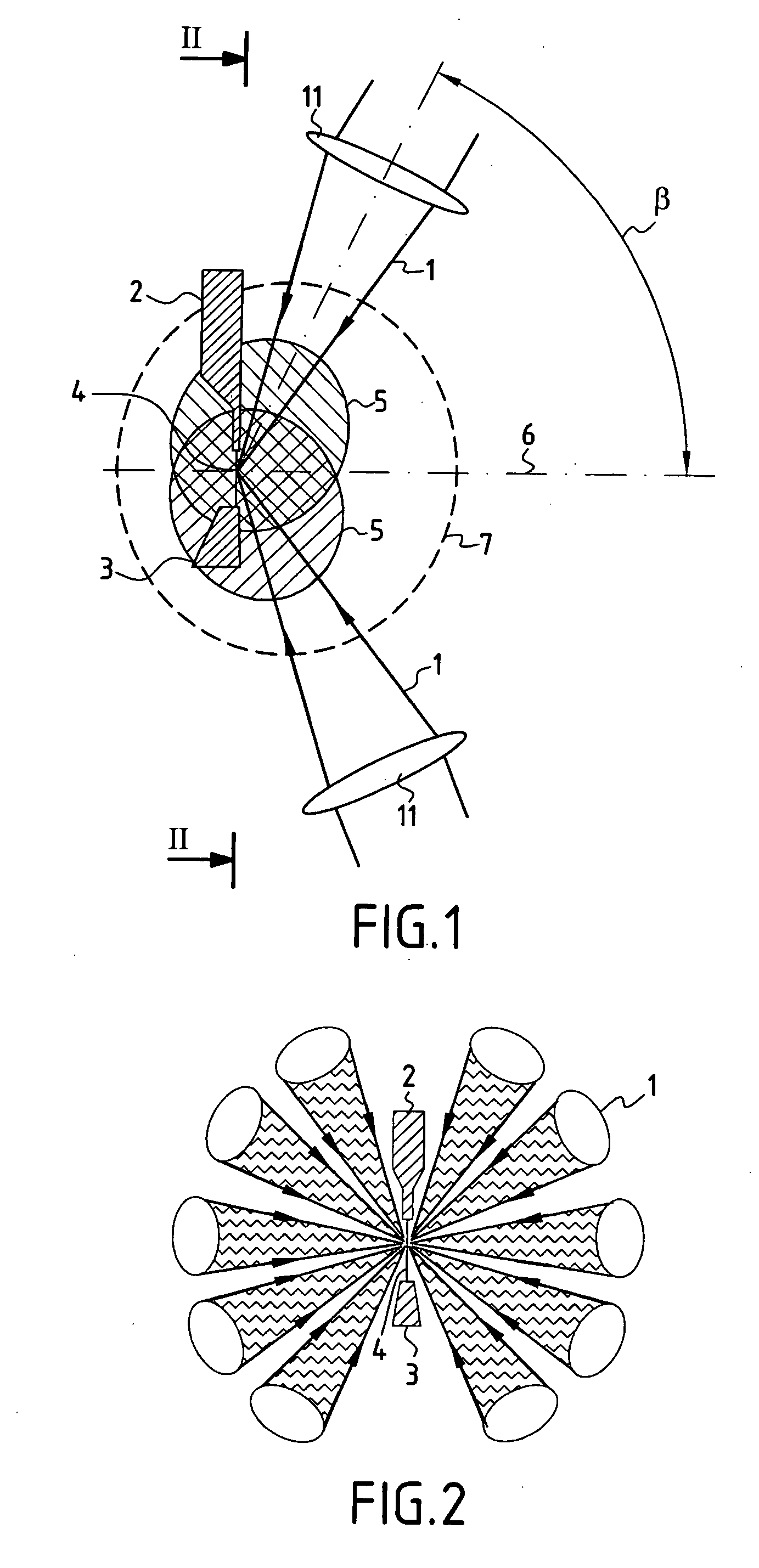 Apparatus for generating light in the extreme ultraviolet and use in a light source for extreme ultraviolet lithography
