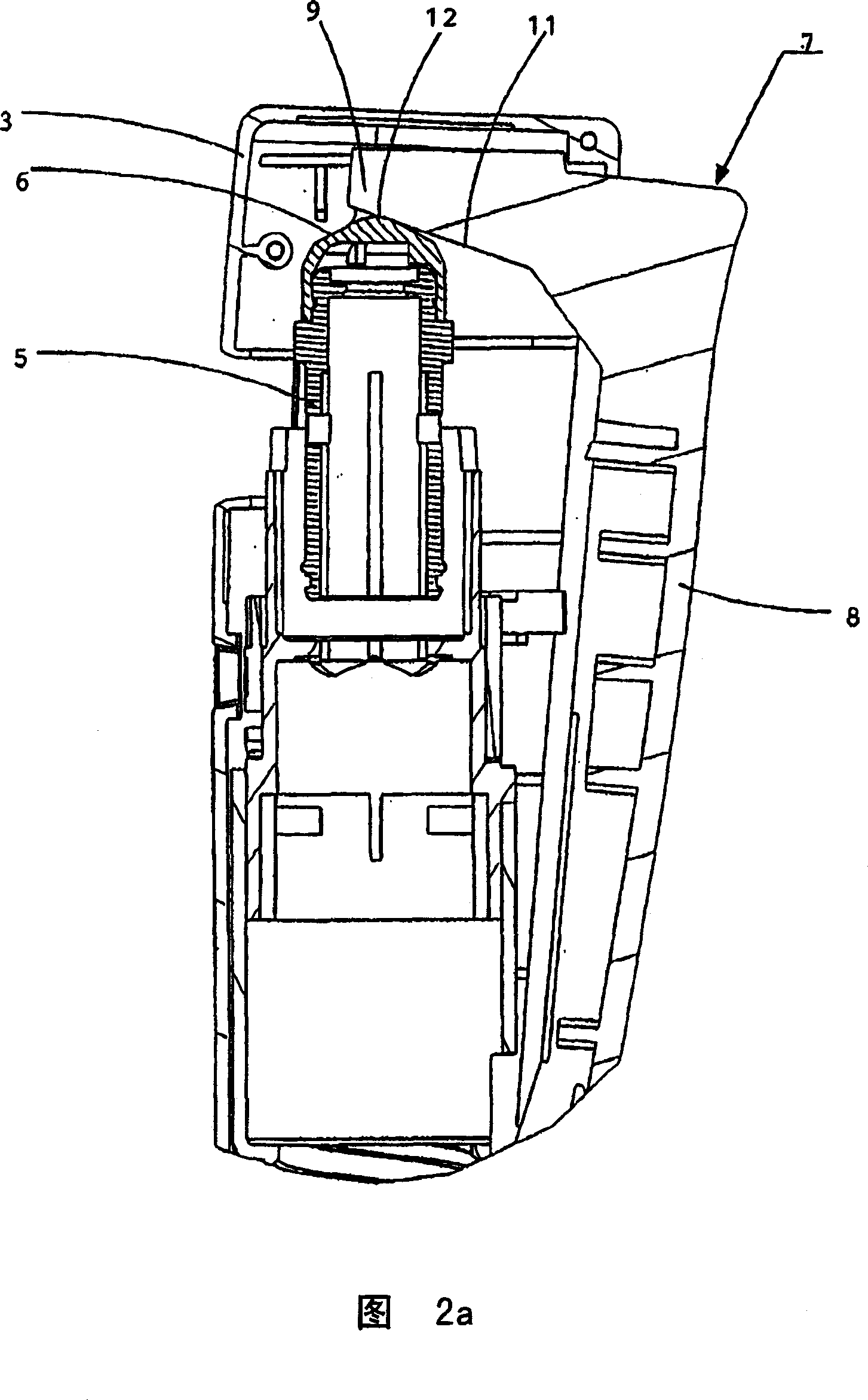 Injection device for administering a fluid product