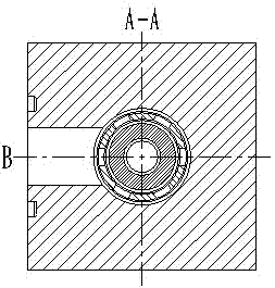 Pilot large-flow load control valve using displacement and force feedback principle